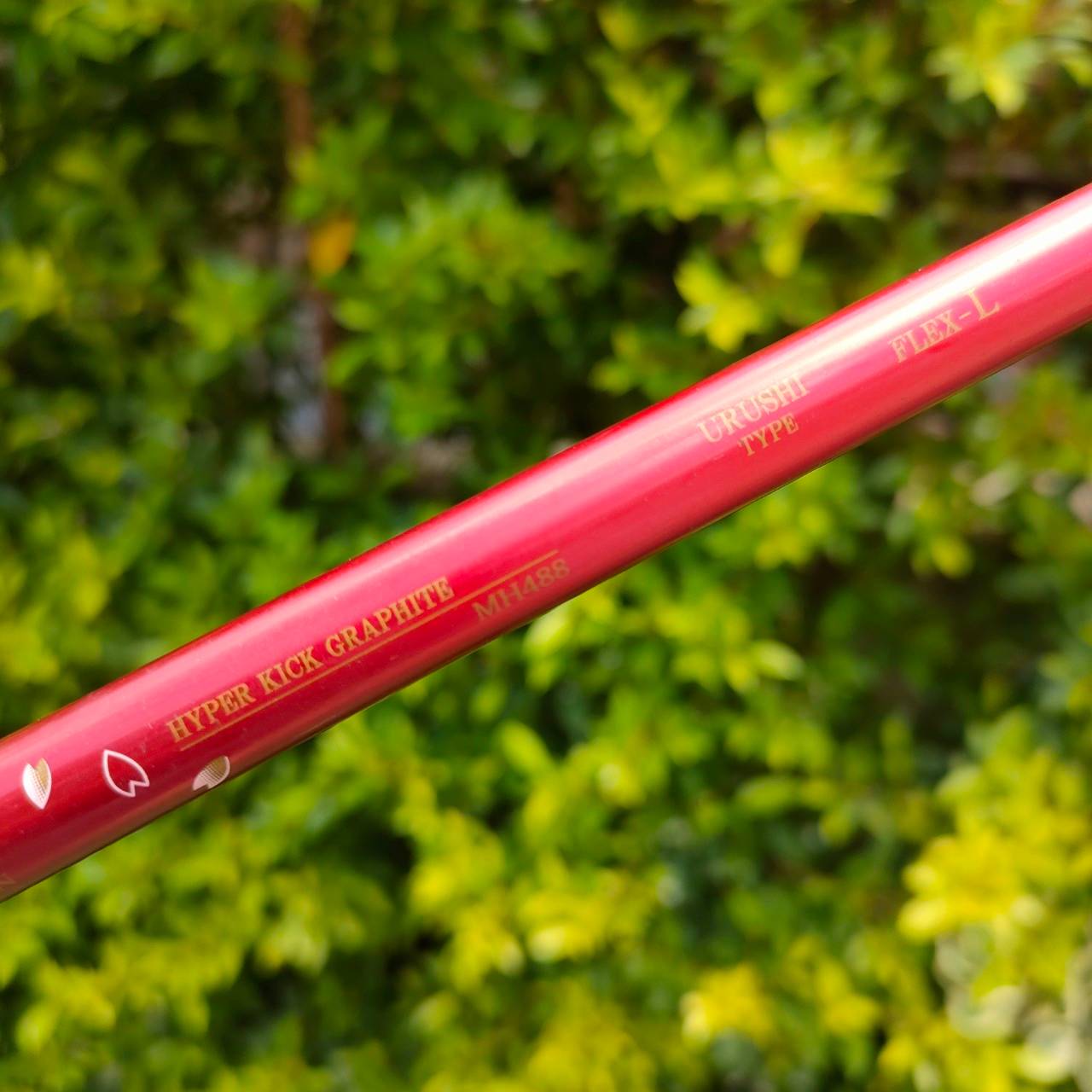 ** ไม้กอล์ฟสำหรับผู้หญิง ** FW3 HONMA MUTSUMI MH488F องศา 17 ก้าน MUTSUMI HONMA FLEX L เป็นวัสดุพรีเมี่ยมSTEEL หัวสีทอง *** มีรอยถลอกเยอะหน่อย แต่เช็คทั้งหมด ไม่เข้าเนื้อ ไม่แตกไม่บุ *** ไม้กอล์ฟมือสอง ของแท้ BY NakaraLuxurious