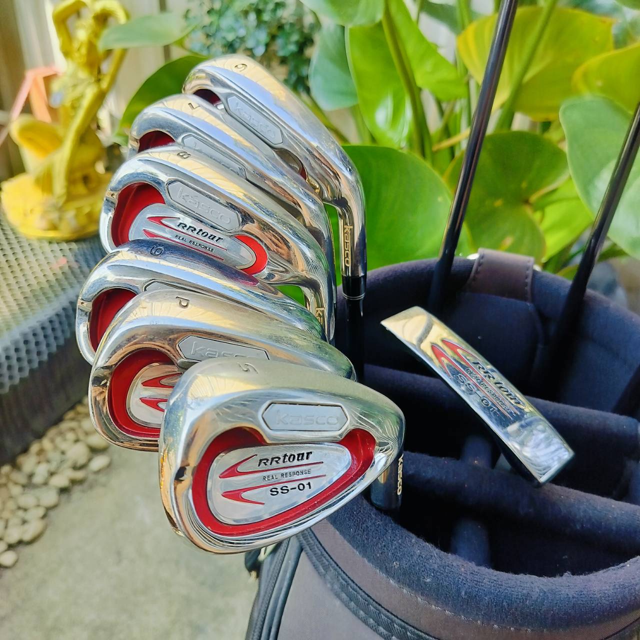 ไม้กอล์ฟครบชุด KASCO RR TOUR ครบชุดเดิมๆทุกอย่าง มี COVER หัวไม้ และ COVER PUTTER พร้อมถุง KASCO เป็นชุดคุณภาพจากประเทศญี่ปุ่นวัสดุพรีเมี่ยม ไม้กอล์ฟพรีเมี่ยมมือสอง ของแท้ By NakaraLuxurious