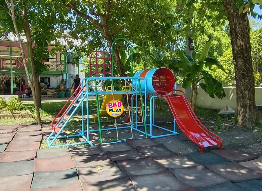 เครื่องเล่นสนามชุดรวมD ประกอบด้วยสไลเดอร์ปีนป่ายแป้นบาสและถังลอด, เครื่องเล่นสนามกลางแจ้ง , เครื่องเล่นสนามเหล็ก, ของเล่น, OutdoorPlayground,สนามเด็กเล่น,เครื่องเล่นงบสพฐ.ประชารัฐ ราคาโรงงาน
