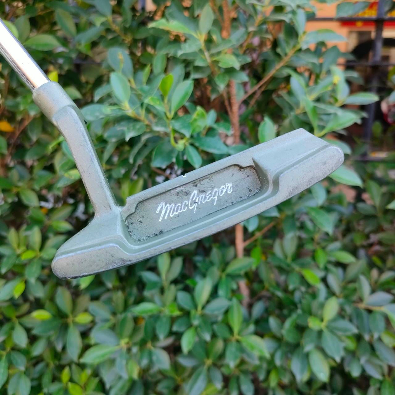 PUTTER Arnold Palmer MES-3L ความยาว 34 นิ้ว หน้าไม้มีร่อง ทำให้การพัตต์ ได้ฟีลลิ่งที่ดี ออกแบบดีมาก