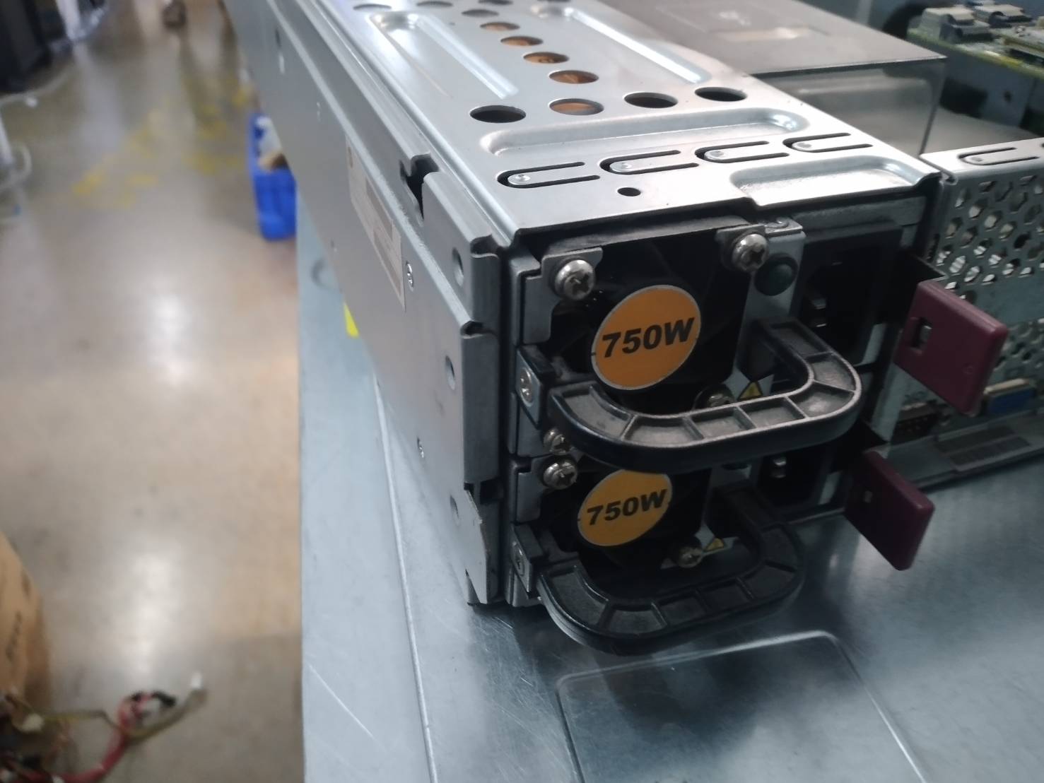 HP Dl 180 G6 มาพร้อม windows แท้ 2018r2