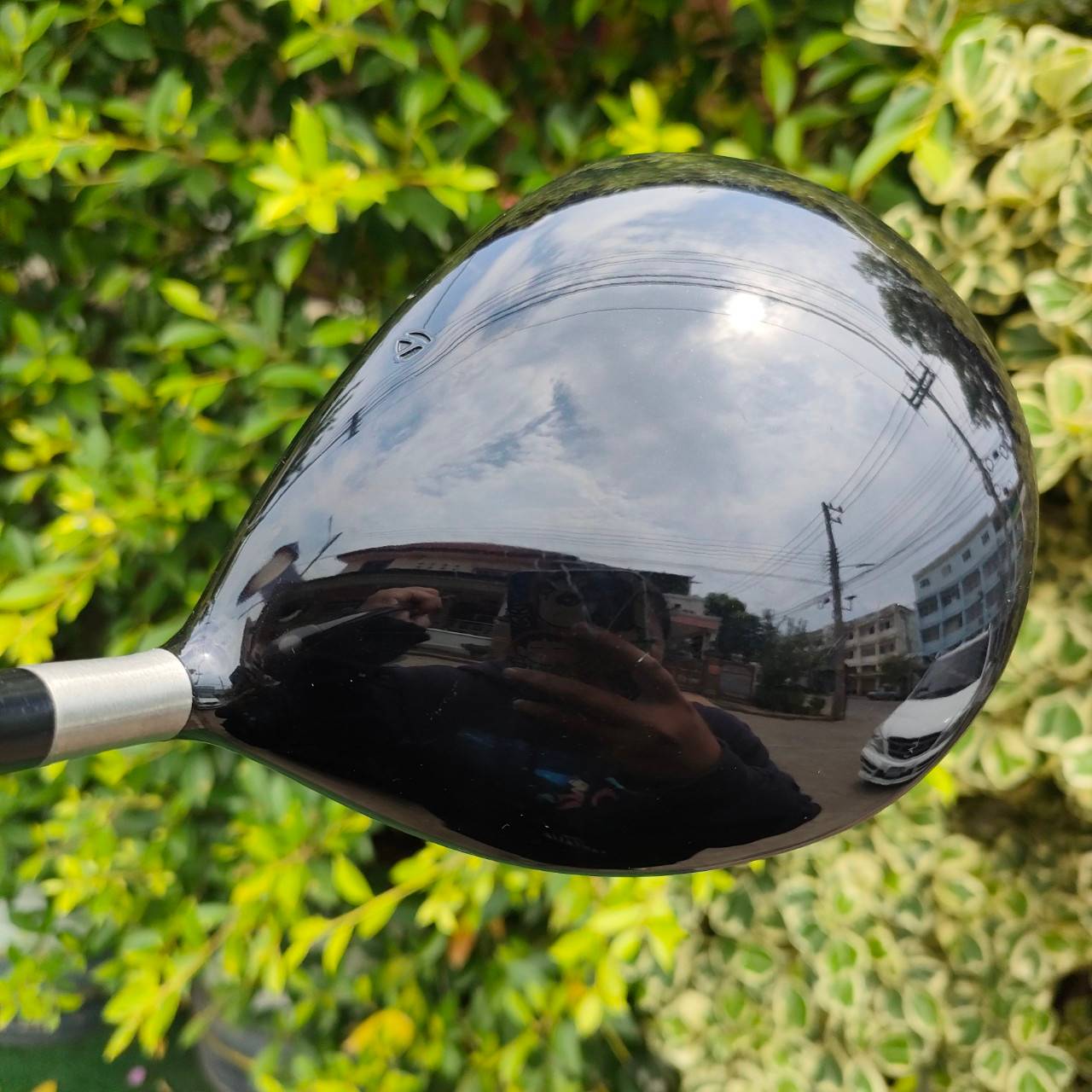 DRIVER TAYLORMADE r7 460 องศา 10.5 ก้าน RE*AX FLEX SR รุ่นนี้หัวใหญ่สุด ตีง่ายและไกลจัดๆ สามารถปรับให้เลี้ยว ซ้ายหรือขวาได้ มีหมุดสองหมุดครับ