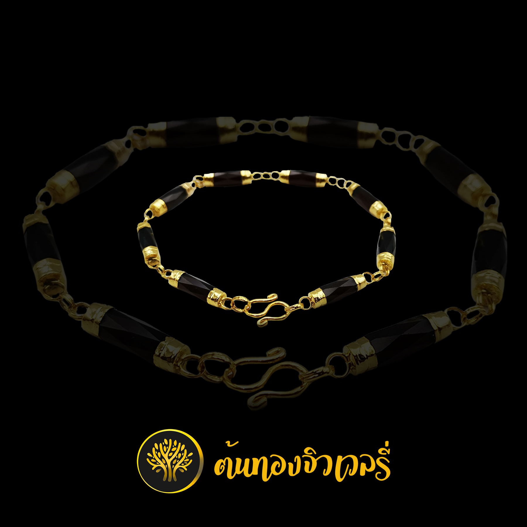 สร้อยข้อมือโกเมน เม็ดยาวๆ สวยๆ งานเนี๊ยบเนียน เหมือนเช่นเคยเลยครับ