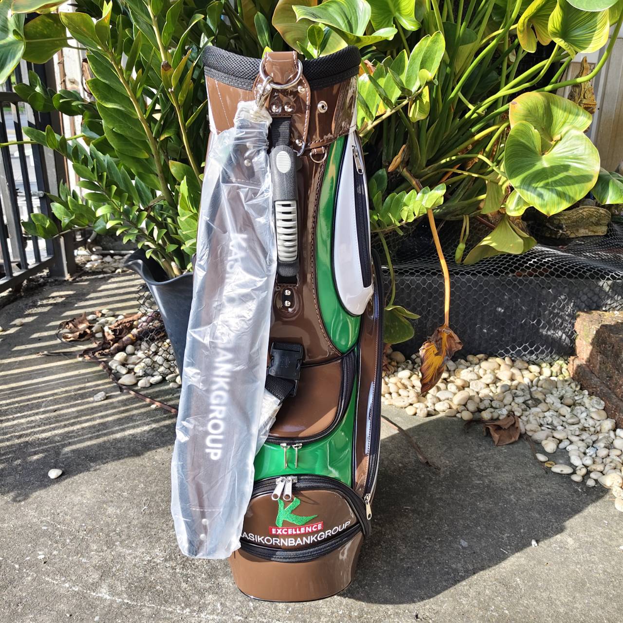 ถุงกอล์ฟ KBANK มือสอง สภาพดีมากแทบไม่ได้ใช้ ถุง TOUR สวยไม่เหมือนใคร