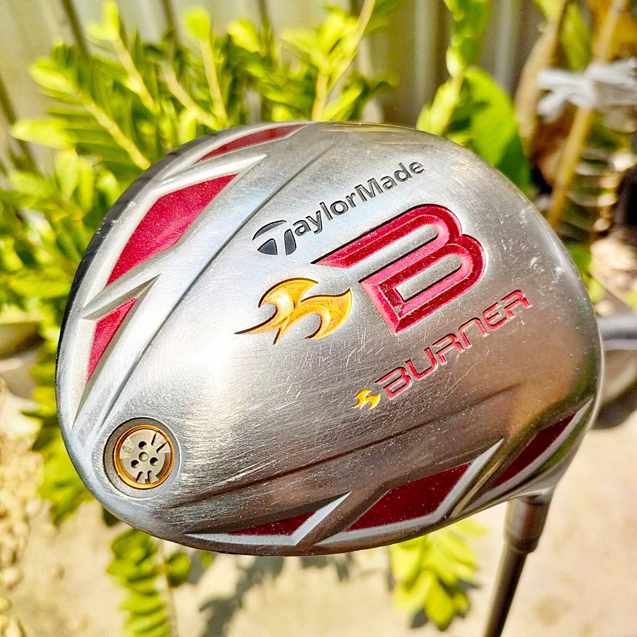 DRIVER TAYLORMADE BURNER องศา 9.5 ก้าน DIAMANA FLEX R ก้านโม ตีให้ตีลูกลอยง่าย ได้ระยะไกลแบบสุดๆ ตรงมาก ชดเชยความผิดพลาดสูงขึ้นมาก กระดองเคฟล่า น้ำหนักเบา ไม้กอล์ฟพรีเมี่ยมมือสอง ของแท้ By NakaraLuxurious