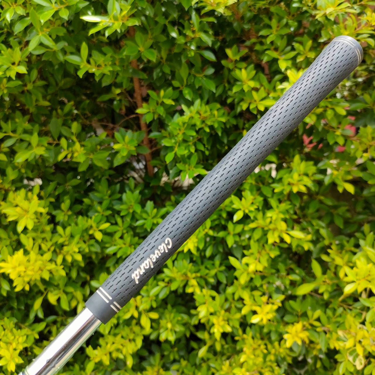 WEDGE CLEVELAND 588 -RTX- องศา 52 BOUNCE 10 ก้าน DYNAMIC GOLD FLEX WEDGE หน้ารุ่นนี้ ทั้ง SPIN MILLED และยังมีเลเซอร์ เพิ่มเส้น และร่องหน้าเหล็ก ไม้กอล์ฟมือสอง ของแท้ BY NakaraLuxurious