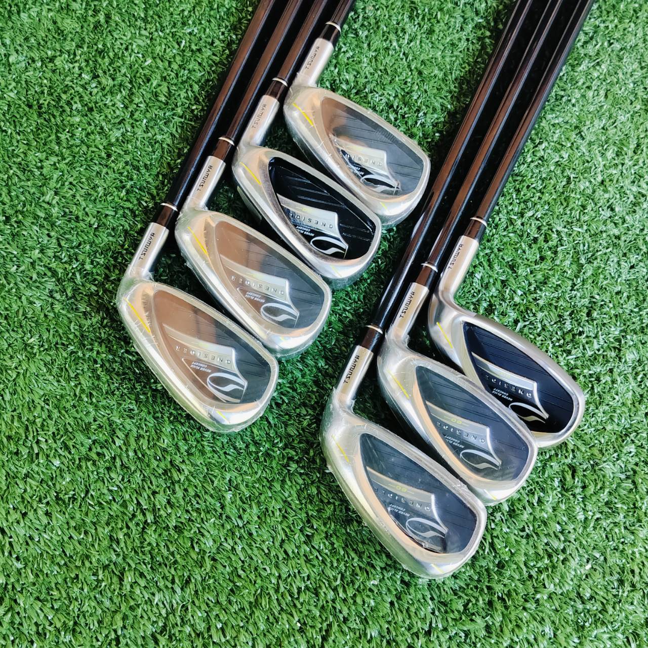 ชุดเหล็ก TSURUYA ONESIDER EO สภาพสวยนางฟ้า เหมือนของใหม่ แกะพลาสสิกแค่เหล็ก 7 และ SW MADE IN JAPAN 100% สุดพรีเมี่ยม มีเหล็ก 5 6 7 8 9 P S ก้านกราไฟท์ FLEX R ไม้กอล์ฟพรีเมี่ยมมือสอง ของแท้ By NakaraLuxurious