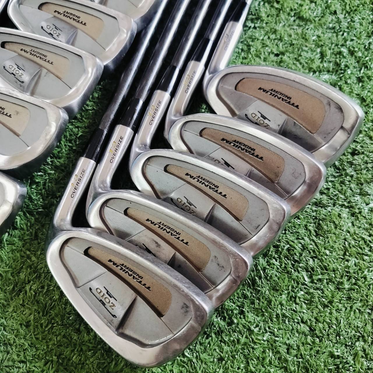 ชุดเหล็ก MIZUNO T-ZIOD หน้าเด้ง!!! TITANIUM INSERT ชุดใหญ่ 10 ชิ้น มี 3-9 P S F ครบ ก้านถัก TURBO GOLD FLEX R ชุดเหล็กญี่ปุ่น MADE IN JAPAN ไม้กอล์ฟพรีเมี่ยมมือสอง ของแท้ By NakaraLuxurious