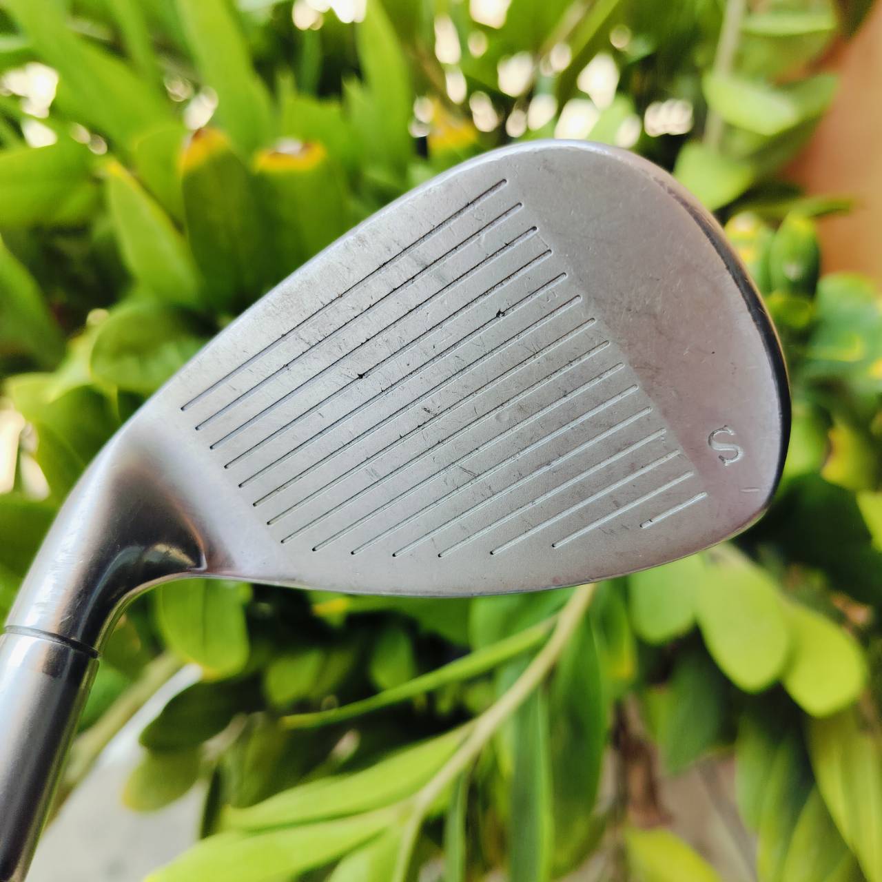 SW MACTEC NV-NX องศา 56 ก้าน NV-NX 54 กรัม FLEX R เป็น WEDGE ก้านเบาสบาย สำหรับท่านที่สปีดไม่แรง ถึงเบาเลย ชิพวงแบบสบายๆ ระเบิดทรายโดนง่าย เทคโนโลยีดีมาก CUP FACE สวยๆ ไม้กอล์ฟพรีเมี่ยมมือสอง ของแท้ By NakaraLuxurious