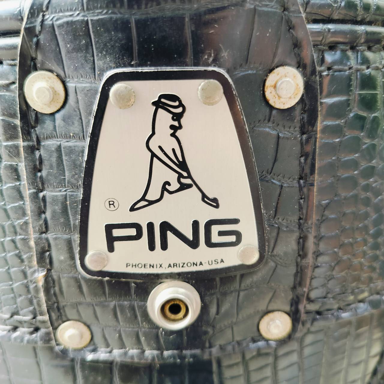 ถุงกอล์ฟ PING หนังเอลิเกเตอร์แท้ สุดวินเทจ สภาพสวยมากๆ หายากมาก