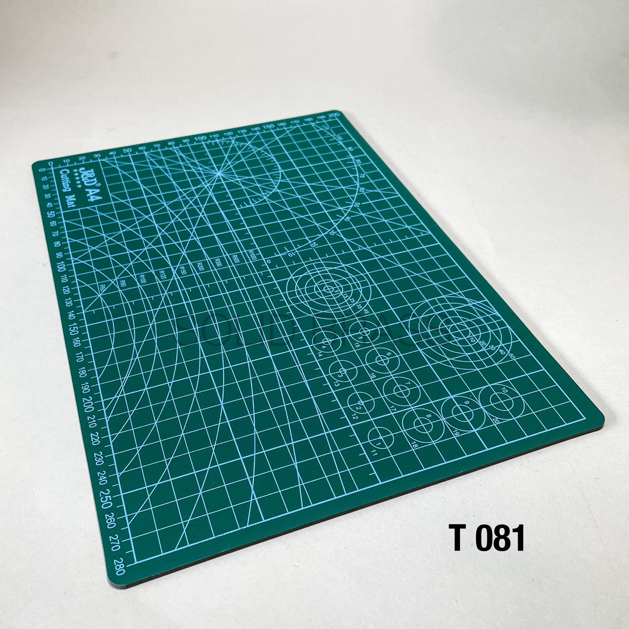 T081 แผ่นรองตัด ขนาด A4 ขนาด 30x22 หนา 3มิล อุปกรณ์งานdiy