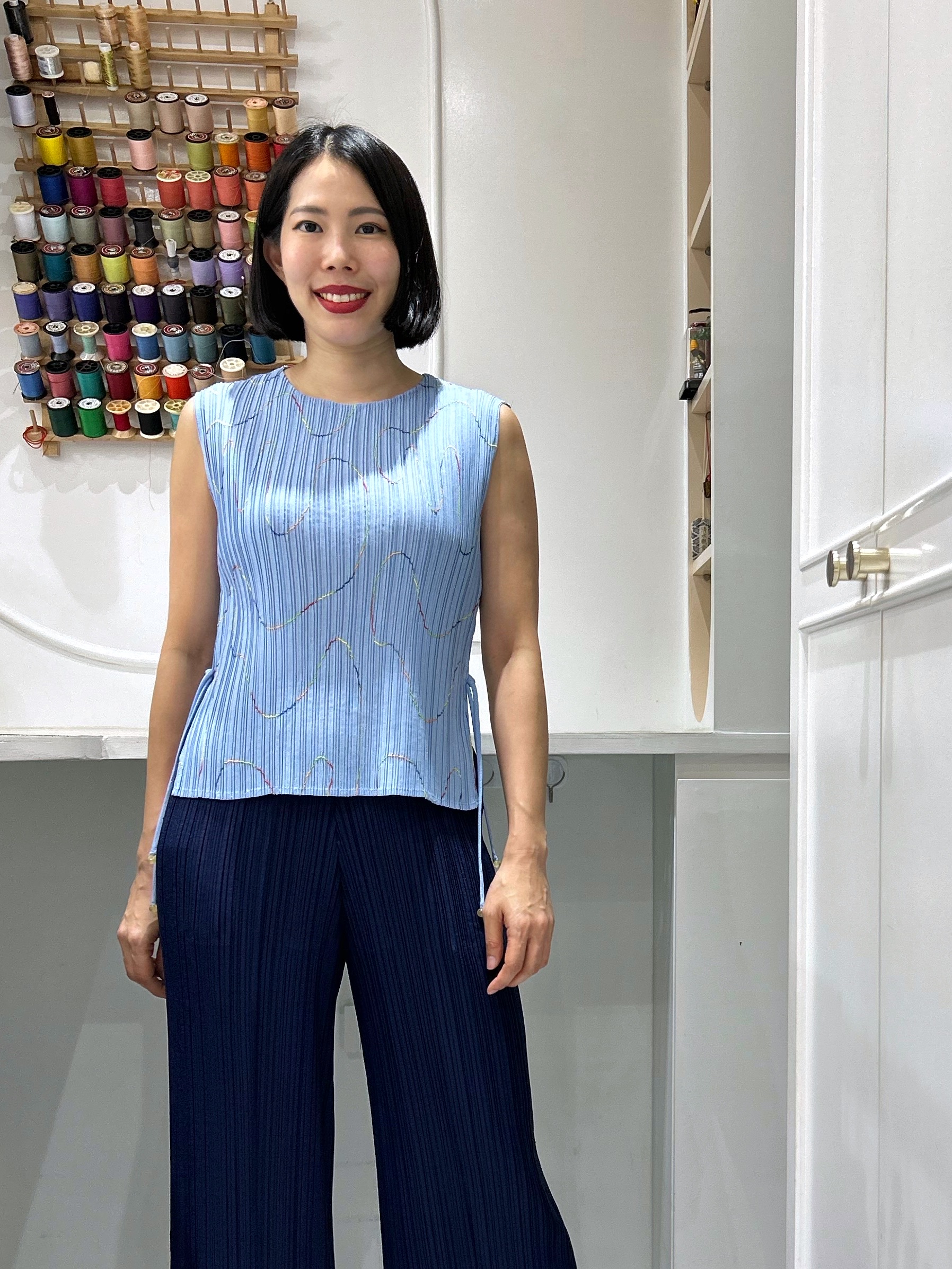 2MUAY รุ่น GJO10506 เสื้ออัดพลีท ผ้า Matte SLEEVELESS WAVY STITCHED PLEATED TOP 4สี FREE SIZE