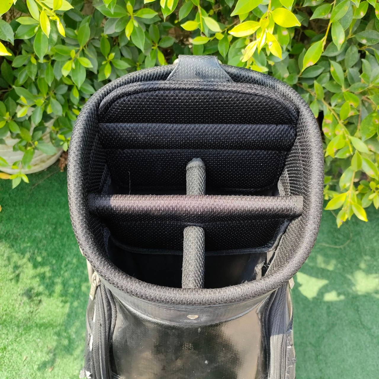 ถุงกอล์ฟ XXIO มือสอง ** ถุงกอล์ฟมีตำหนิ ลอก มีรูปให้ชมท้ายสุดค่ะ **