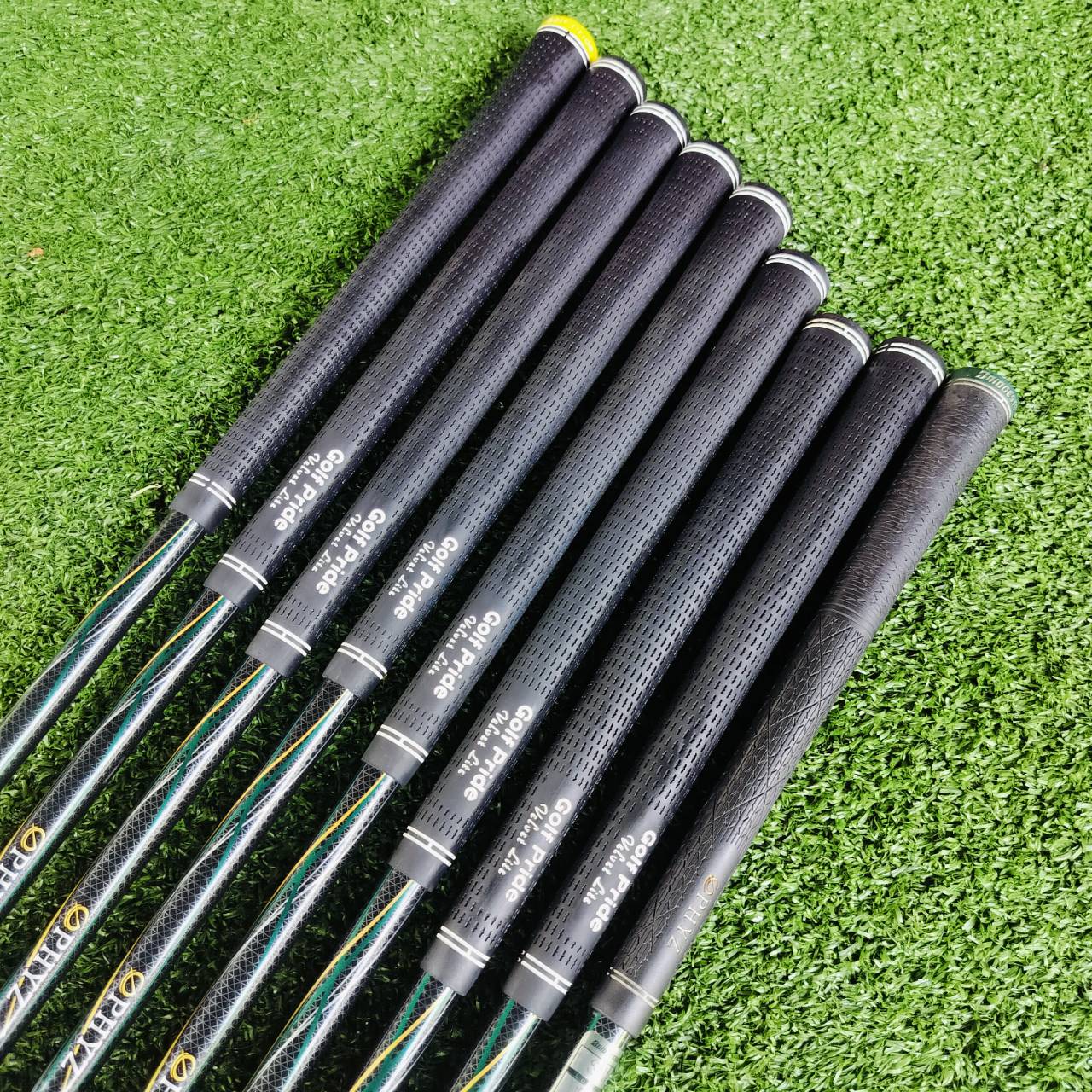 ชุดพรีเมี่ยมที่สุดของ BRIDGESTONE PHYZ FORGED JAPAN PREMIUM ชุดนี้เป็นซีรี่พิเศษ รุ่นท๊อปที่สุด แพงมาก!!! ของใหม่ราคา 5 หมื่นกว่าบาท ไม้กอล์ฟพรีเมี่ยมญี่ปุ่นมือสอง ของแท้ By NakaraLuxurious