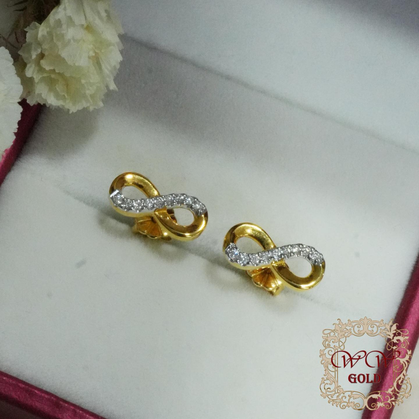ต่างหู Infinity Middle Size^^