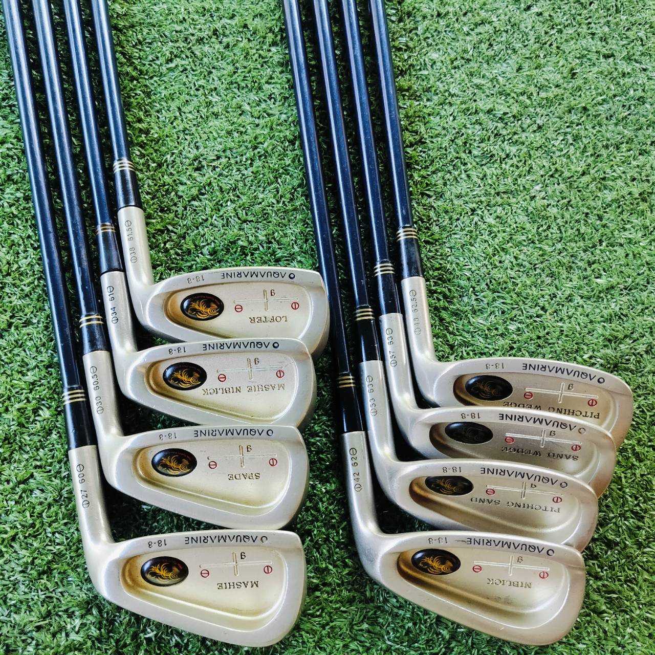 ชุดเหล็ก AQUAMARINE SPADE ก้านผลิตโดย FUJIKURA FLEX R ก้านเบาตีสบาย คุณภาพดี ตีง่าย ใบไม่ใหญ่ แต่มี CAVITY ชดเชยสูง ไม้กอล์ฟพรีเมี่ยมมือสอง ของแท้ By NakaraLuxurious