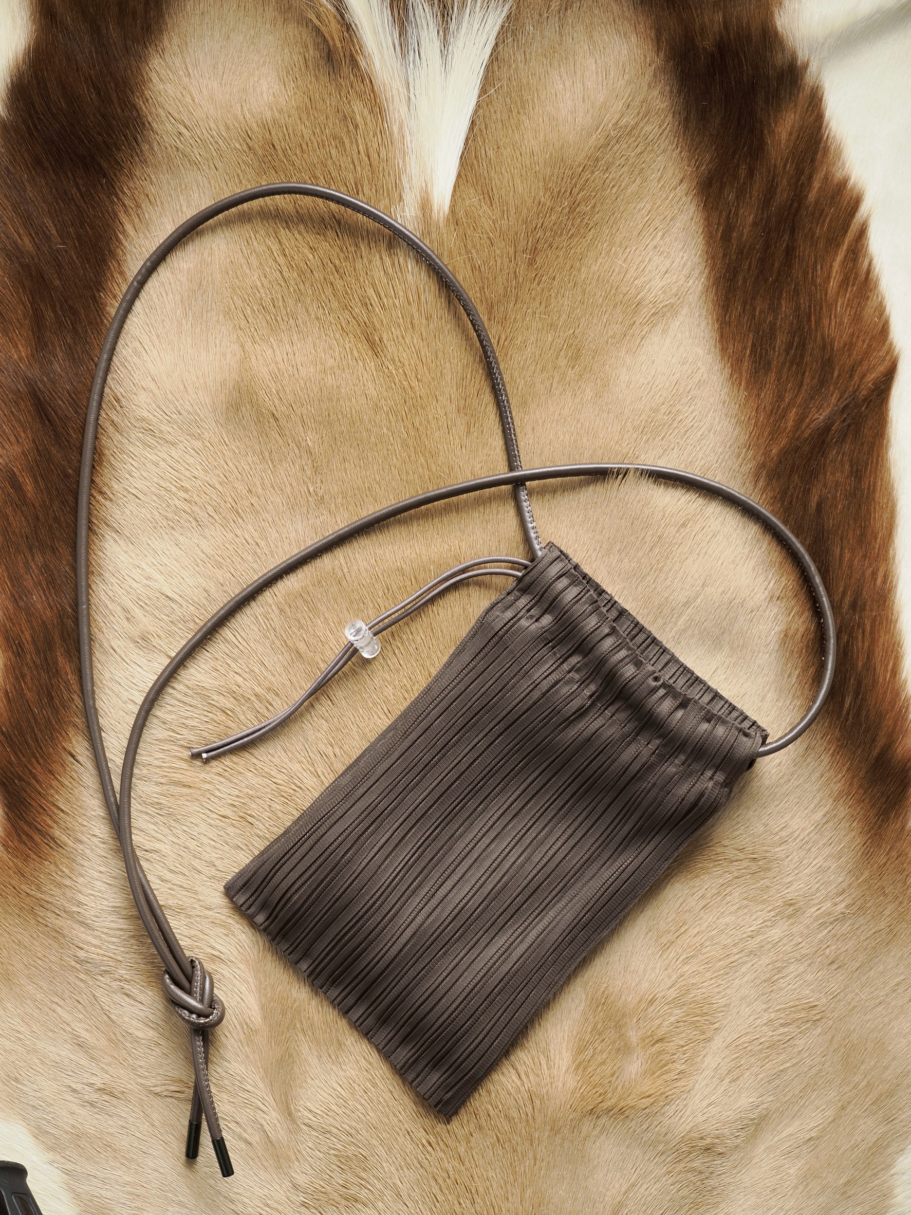 2MUAY รุ่น GJO998 กระเป๋าอัดพลีท PETITE PLEATED BAG 7 สี FREE SIZE