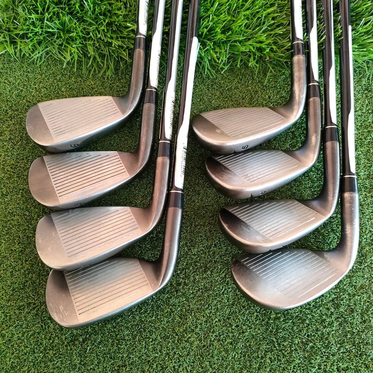 ชุดเหล็ก TAYLORMADE BURNER 2.0 มีเหล็ก 5-9 PW AW SW ได้ 8 ชิ้น ก้าน BURNER 2.0 SUPERFAST FLEX R ตัว 2.0 นิยมสุดๆ เน้นตีง่าย ใบใหญ่ และตีได้ระยะมากๆ ก้านเบาสบาย