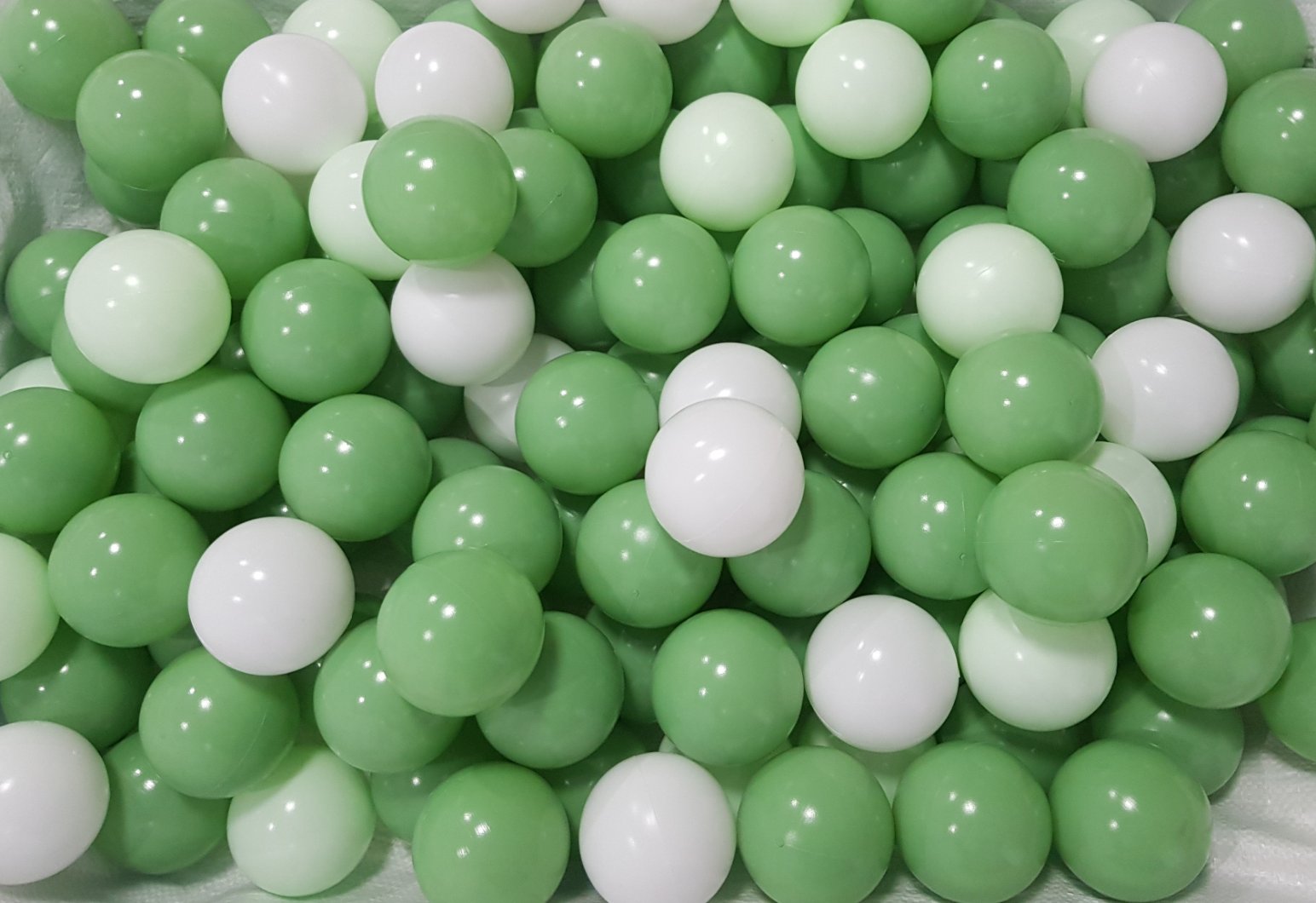 ลูกบอลพาสเทลสีอ่อน ลูกบอลบ่อบอล 7.5 ซม. ลูกบอลเลือกสีได้ สีละ100 ลูก ลูกบอลบ้านบอล ลูกบอลพลาสติกหนา ทนทาน สีสดสวย ผลิตในไทย ของเล่น พร้อมส่ง