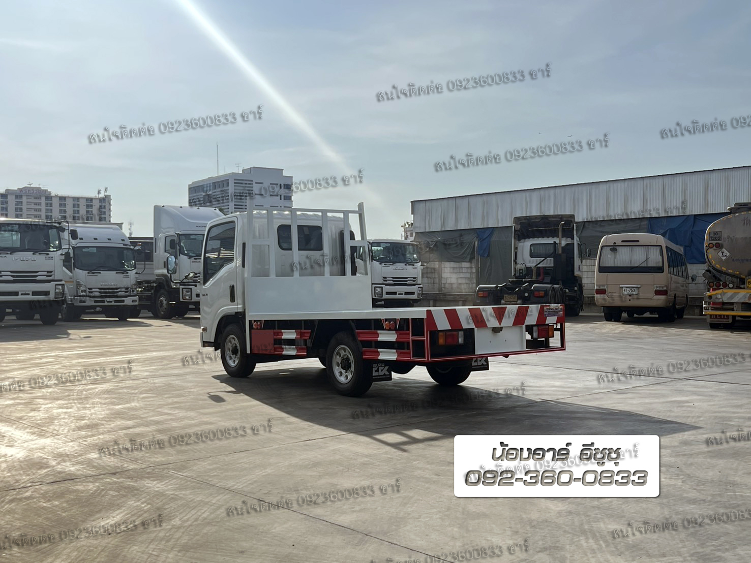 4 ล้อ ISUZU NLR Euro5 Max พื้นเรียบ