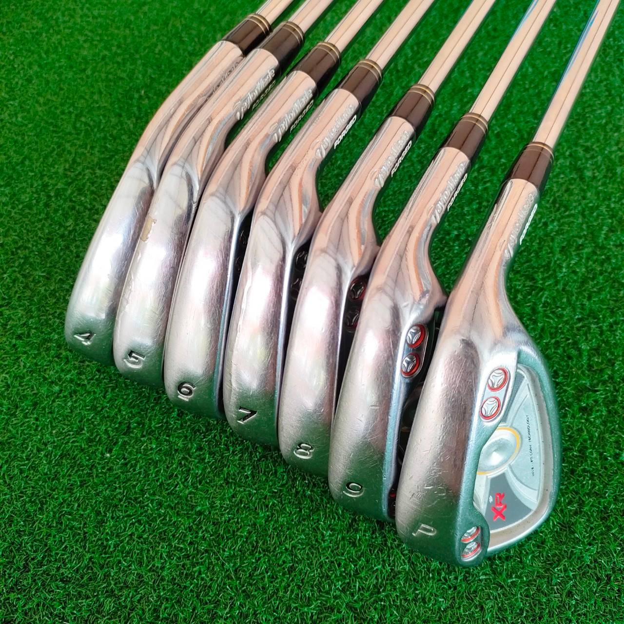 ชุดเหล็ก TAYLORMADE XR FORGED มีเหล็ก 4-9 เเละ PW เหล็ก FORGED CAVITY คุณภาพสูง งานพรีเมี่ยมมากๆ ตระกูล XR พรีเมี่ยม