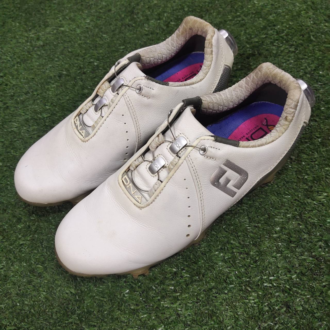 รองเท้ากอล์ฟผู้หญิง FOOTJOY DNA มือสอง สภาพดี พร้อมกล่องเดิมค่ะ