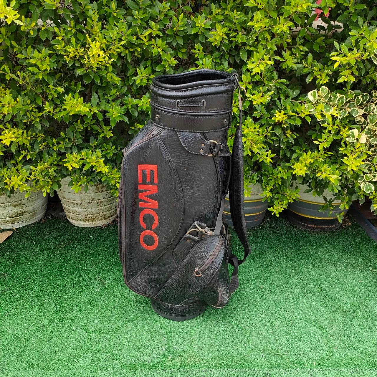 ถุงกอล์ฟ EMCO มือสอง ถุงกอล์ฟหนัง ใบใหญ่ขนาด 9 นิ้ว , ภายในบุกำมะหยี่ สภาพสวย!!! มือสอง ของแท้ BY NakaraLuxurious