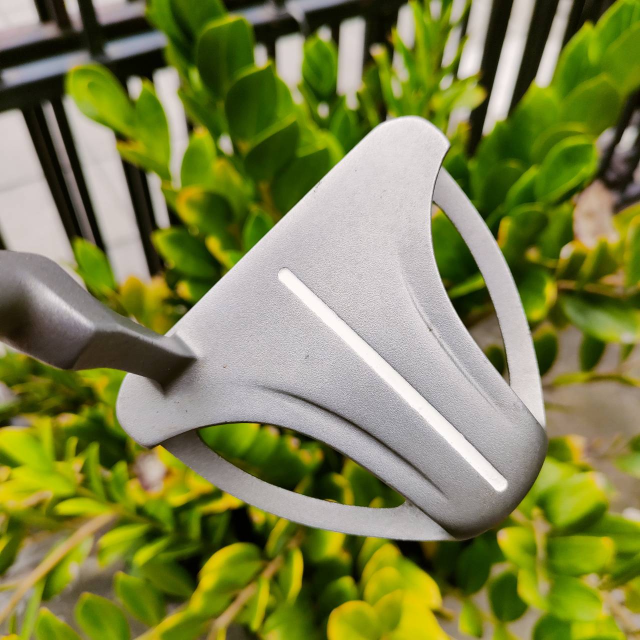 ความยาว32 นิ้ว PUTTER MIZUNO HST 521 เหมาะสำหรับท่านที่จับคร่อม พัตต์ตรงมากๆ กระจายน้ำหนักดี HIGH M.O.I. ชดเชยความผิดพลาดสูง ไม้กอล์ฟพรีเมี่ยมมือสอง ของแท้ By NakaraLuxurious