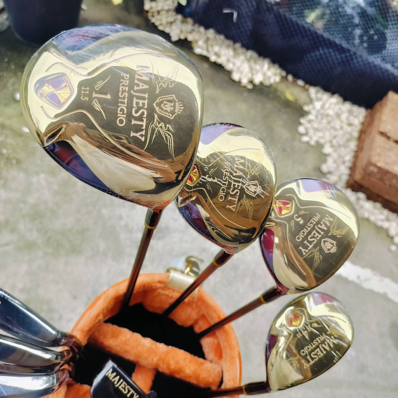 **ไม้กอล์ฟครบชุดสำหรับผู้หญิง** MAJESTY PRESTIGIO XI ปี 2022 ท๊อปสุดยอด ***สภาพสวยนางฟ้าเหมือนซื้อของใหม่ แกะพลาสติก