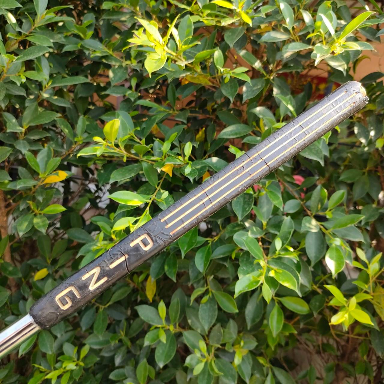 PUTTER PING I-A Ping 1-A Putter Phoenix, Arizona 85068 ความยาว 34 นิ้ว สุดยอดพัตเตอร์ในตำนาน พัตต์แล้วมีเสียง ปิ๊งงงง ราคาตอนนี้วิ่งไป 2 หมื่นแล้วครับ ด่วนนะครับ!!!