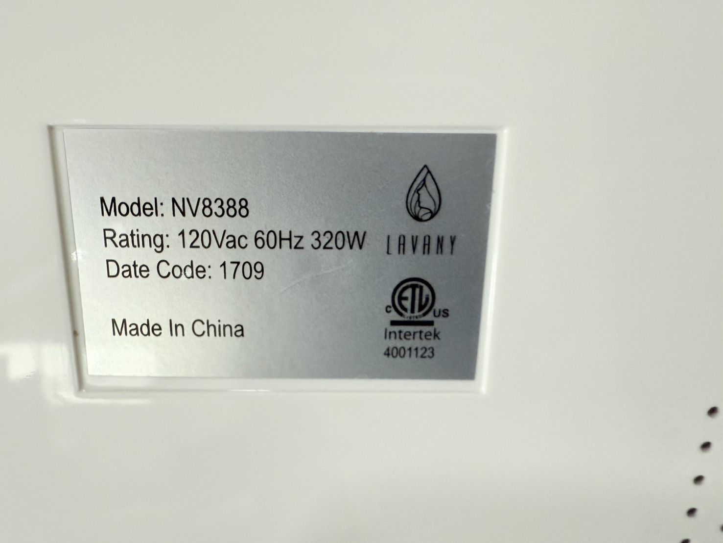 LAVANY เครื่องพ่นไอน้ำ 2 in 1 พ่นไอร้อนและพ่นไอเย็น พร้อมมีระบบน้ำมันหอมระเหย