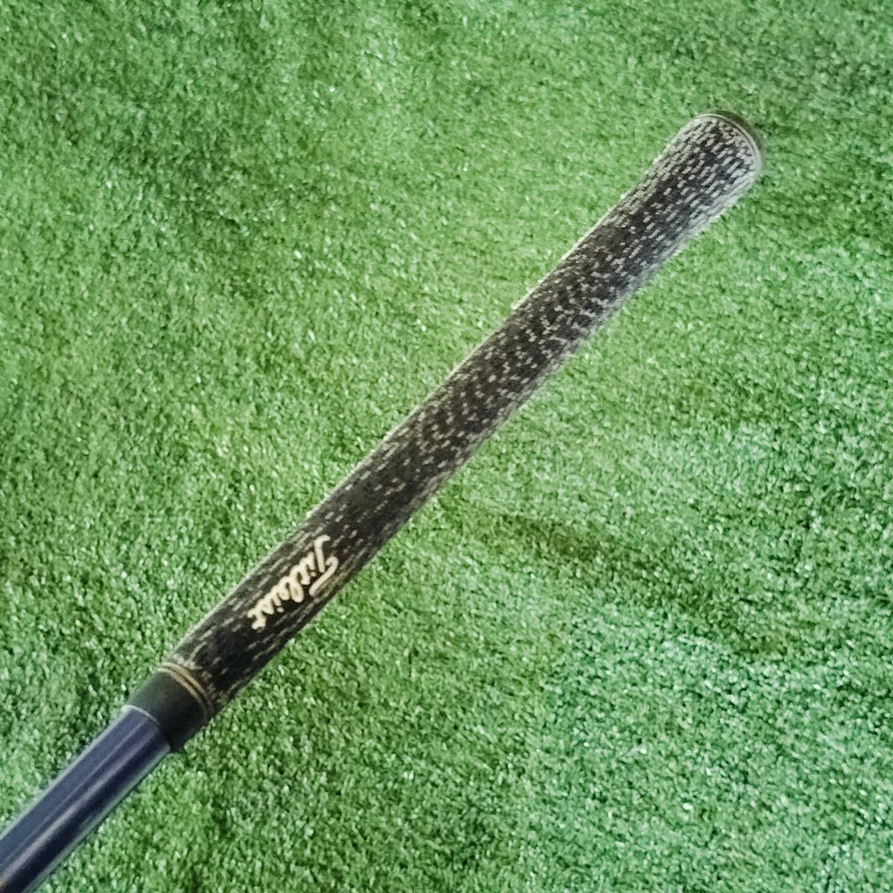 DRIVER TITLELIST 975J PRO TITANIUM องศา 8.5 ก้านดีมากๆ UST PROFORCE 65 GOLD FLEX S ผลิตจากวัสดุ BETA Titanium เน้นตีมันส์ ลูกบินสวยมาก ไม้กอล์ฟพรีเมี่ยมมือสอง ของแท้ By NakaraLuxurious