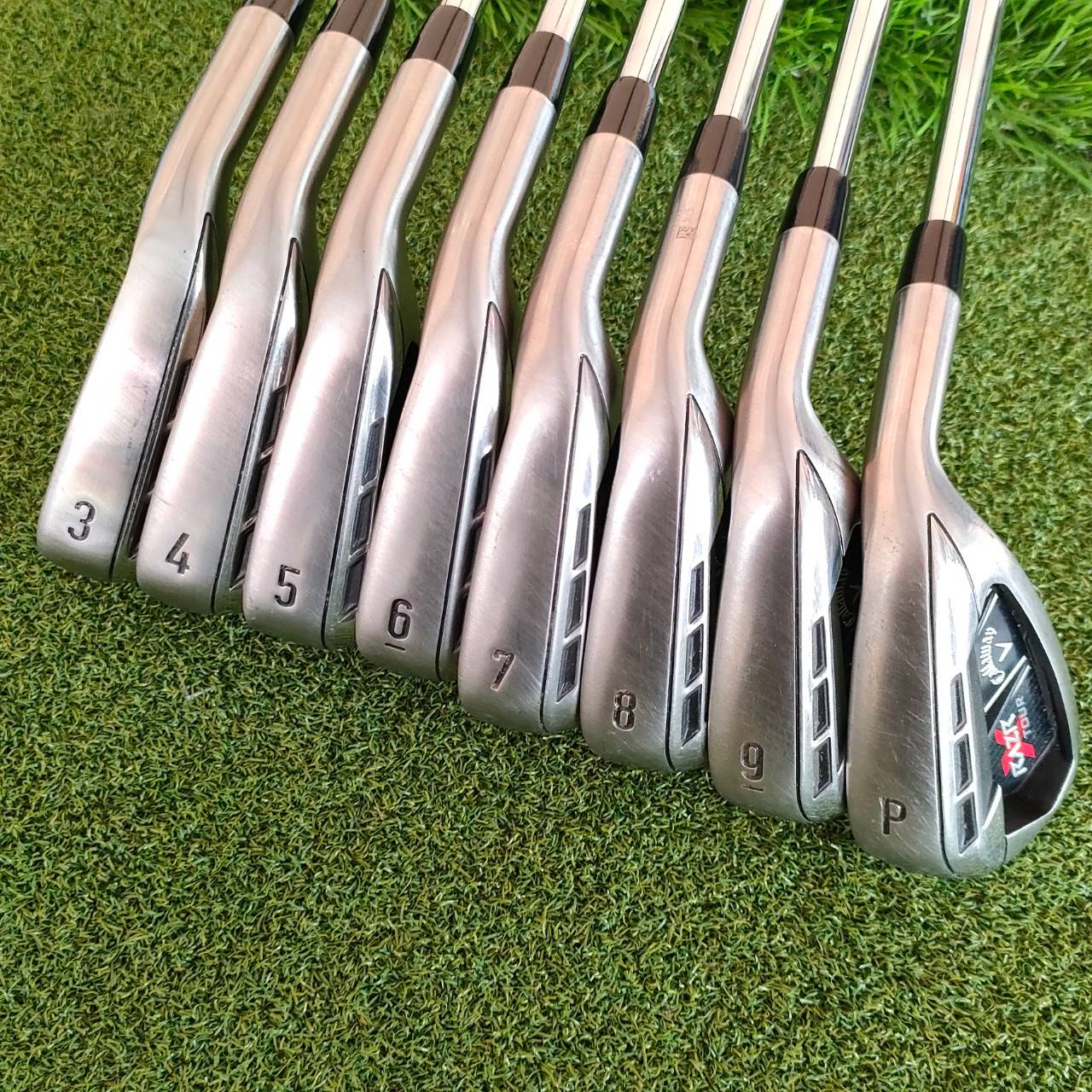 ชุดเหล็ก CALLAWAY RAZR X TOUR มีเหล็ก 3 - 9 PW ได้เหล็ก 8 ชิ้น ก้าน N.S.PRO 950 GH ก้านดีมากๆ ลงตัวมากครับ สุดยอดคุณภาพ สวยงาม