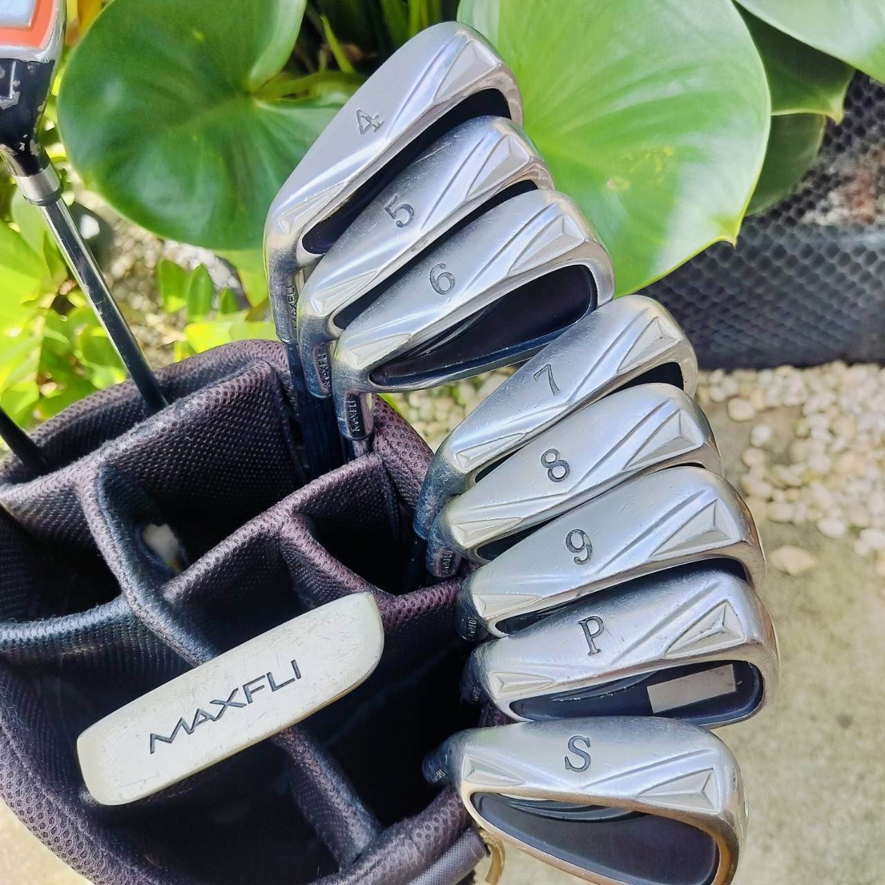 **ไม้กอล์ฟครบชุดมือซ้าย** MAXFLI XD EXTRA DISTANCE Driver ไทเทเนี่ยมหัวใหญ่ๆ ตีไกลๆ มีกับ UT องศา 19 เป็นตัวเล่นบน FW และมีเหล็กที่ตีง่ายมากๆ ไม้กอล์ฟพรีเมี่ยมมือสอง ของแท้ By NakaraLuxurious
