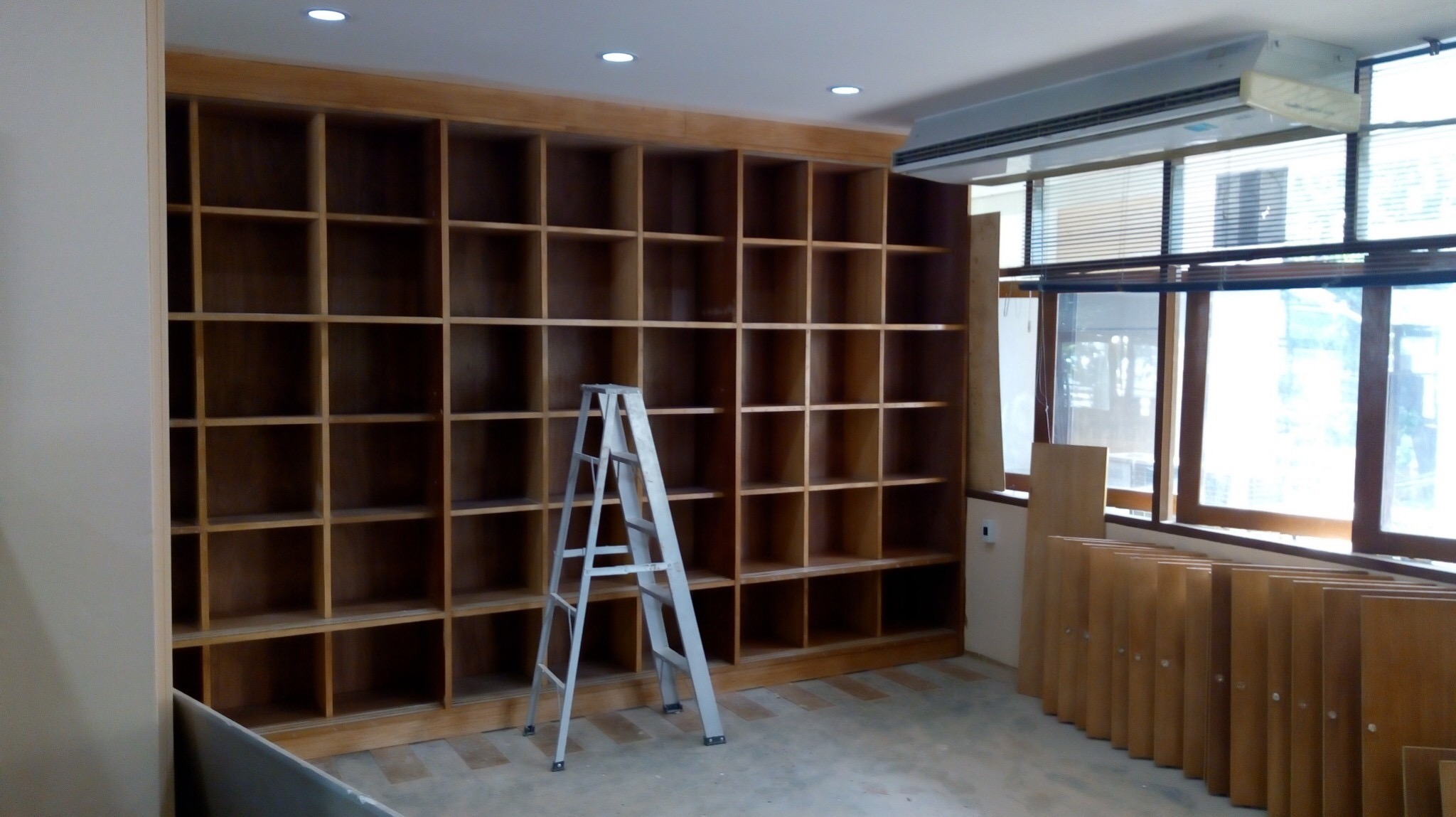 งานปรับปรุง กองทัพเรือ หน่วยโยธาทหารเรือ (กพ.ชย.ทร.).