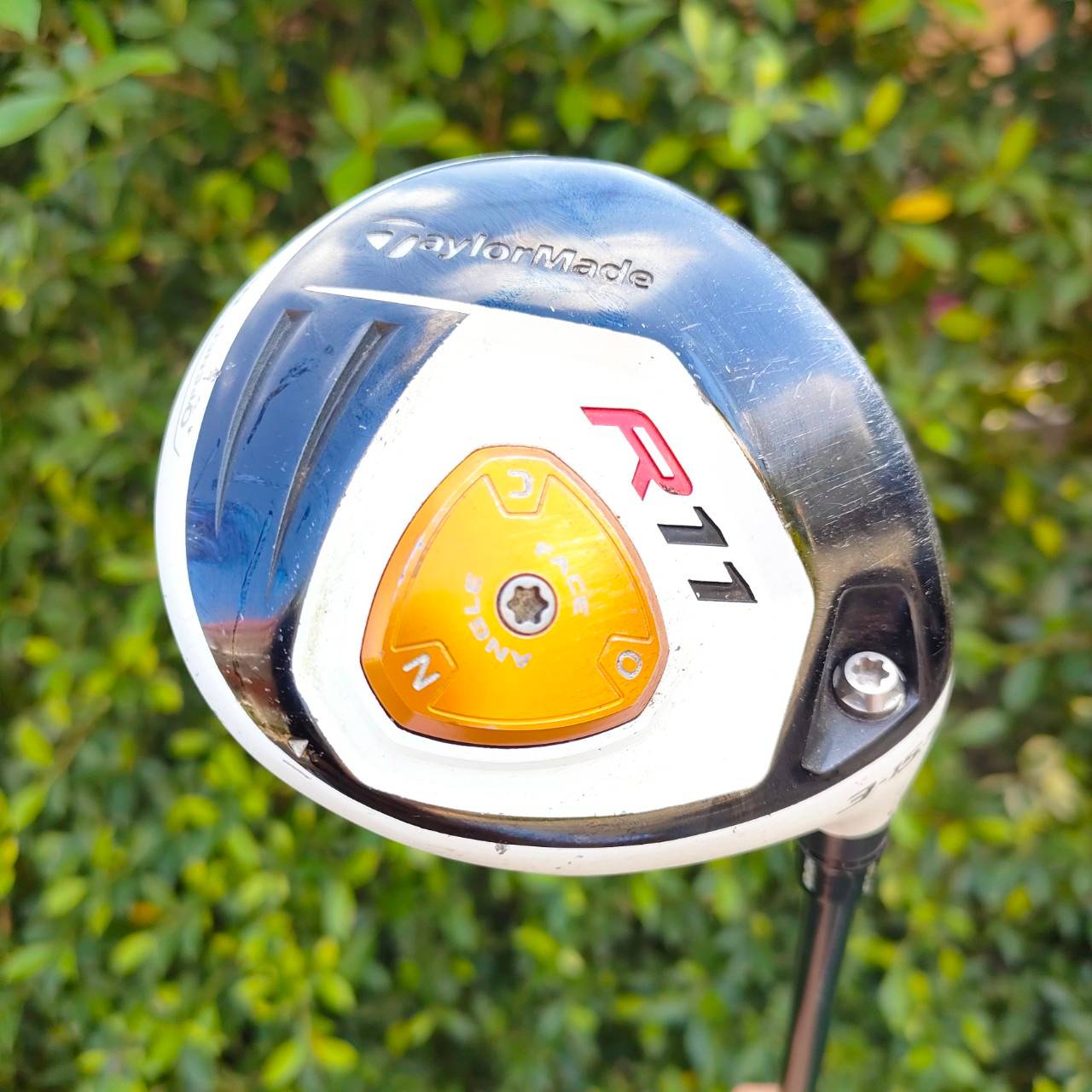 FW3 TAYLORMADE R11 องศา 15.5 ก้าน FUJIKURA MOTORE FLEX S เป็น FW ที่น่าตีมากๆ และห้ามพลาด ด้วยลักษณะหัวที่ออกแบบดีมาก ไม้กอล์ฟมือสอง ของแท้ BY NakaraLuxurious