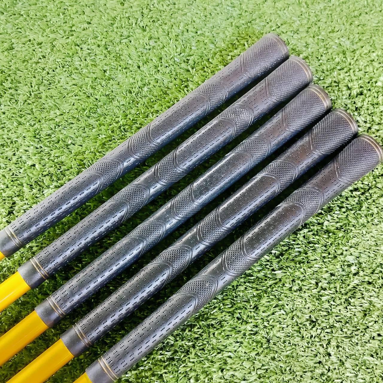 ชุดเหล็ก PROKENNEX SI-30 PLUS ก้าน TOUR BALANCE FLEX R เป็นชุดเหล็กที่มี CAVITY ลึก ด้าน SOLE ยืดยาวออกด้านหลัง ทำให้เป็นชุดที่ตีง่ายอย่างมาก ไม้กอล์ฟพรีเมี่ยมมือสอง ของแท้ By NakaraLuxurious