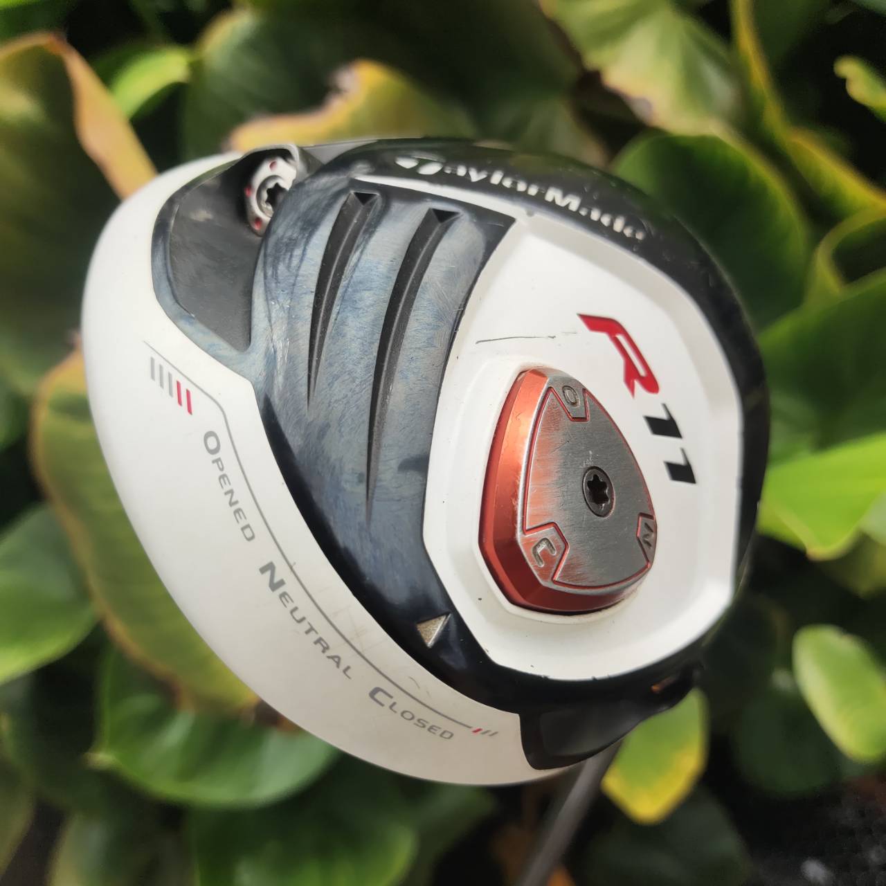 Driver TaylorMade R11 – Loft 9° ดีไซน์หัวขาวสุดโดดเด่น พร้อมระบบปรับแต่งได้ทุกมุม!
