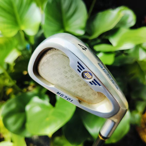 เหล็ก 4 Honma Beres MG701 ก้าน ARMRQ B49 Flex R เป็นก้านถักพิเศษระดับ ** 2 ดาว ** เป็นตัวพรีเมี่ยมสุดในซีรี่ย์ MG MADE IN JAPAN SAKATA ไม้กอล์ฟพรีเมี่ยมมือสอง ของแท้ By NakaraLuxurious
