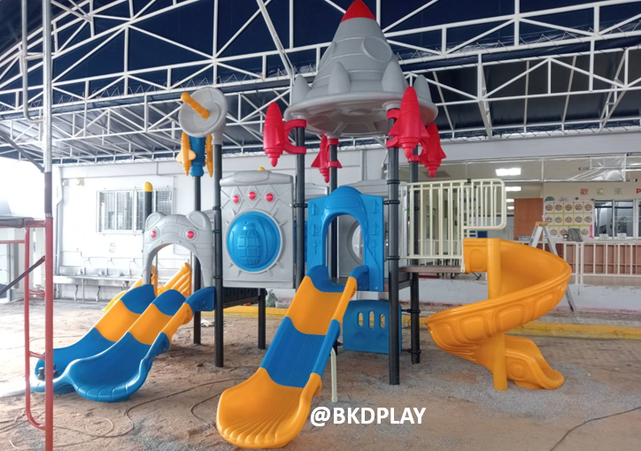 เครื่องเล่นสนามกลางแจ้ง ชุดจรวดมหาสนุก, ของเล่นสนาม,ครุภัณฑ์สนามเด็กเล่น, สพฐ,โครงการโรงเรียนประชารัฐ playground,สไลเดอร์ใหญ่,ของเล่นเสริมพัฒนาการ,เครื่องเล่นสนาม, สนามเด็กเล่น