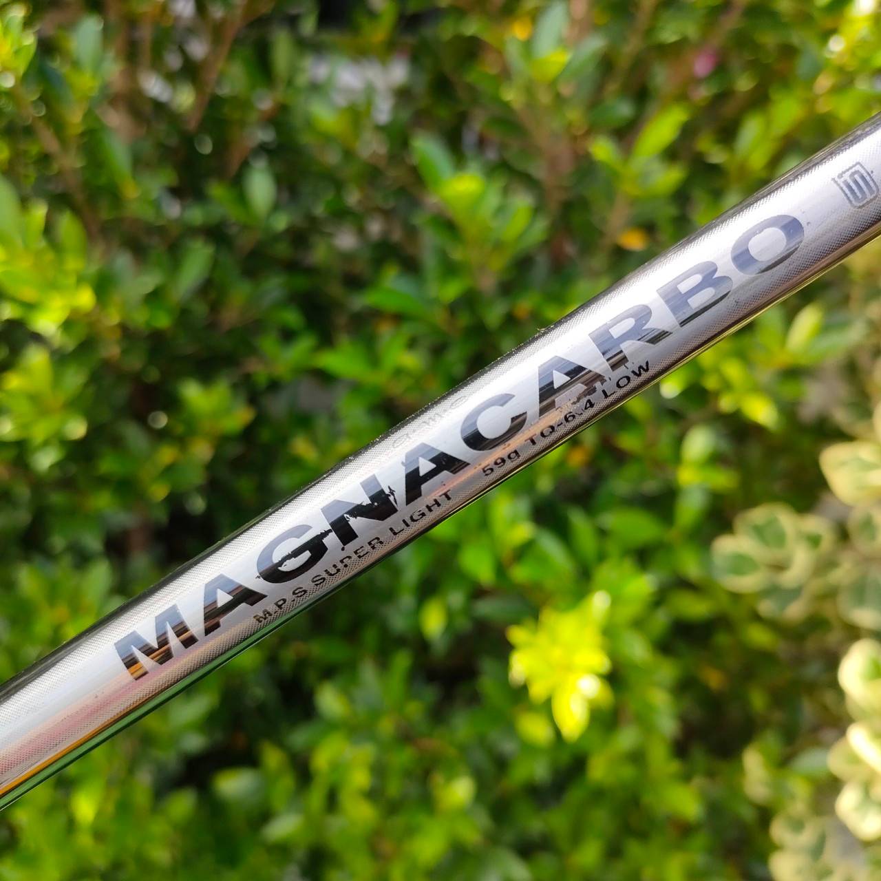 UT3 SUPER BZ A.M.C ก้าน MAGNCARBO FLEX R องศา 15 ออกเเบบมาให้ตีง่ายมากๆเสียงใสตีตรงเเม่นกรีน ตัวนี้เป็นองศาพิเศษองศา15สำหรับไฮบริด