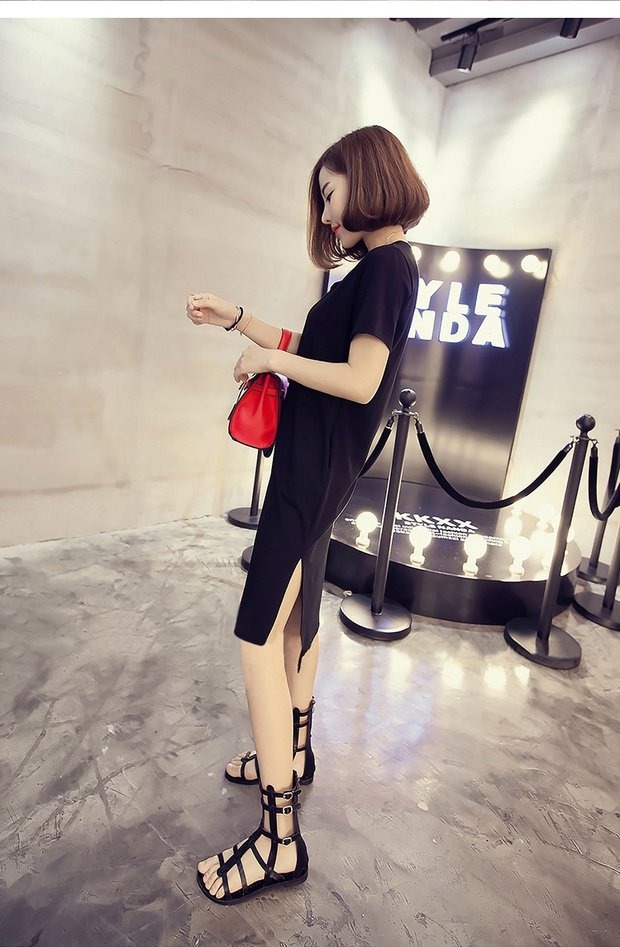 ชุดเดรสผ้ายืดเนื้อดี คอวี ผ่าด้านข้าง ตามแบบ สีดำ