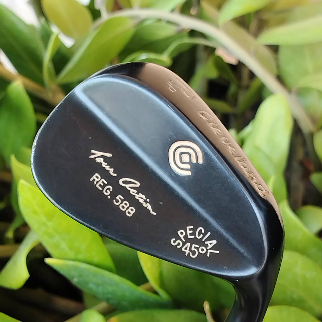 WEDGE CLEVELAND REG588 องศาพิเศษ 45 องศา ชัด ตีไกล เต็มวง 120 หลาได้แม่นๆ ตกหยุด ไม้กอล์ฟพรีเมี่ยมมือสอง ของแท้ By NakaraLuxurious