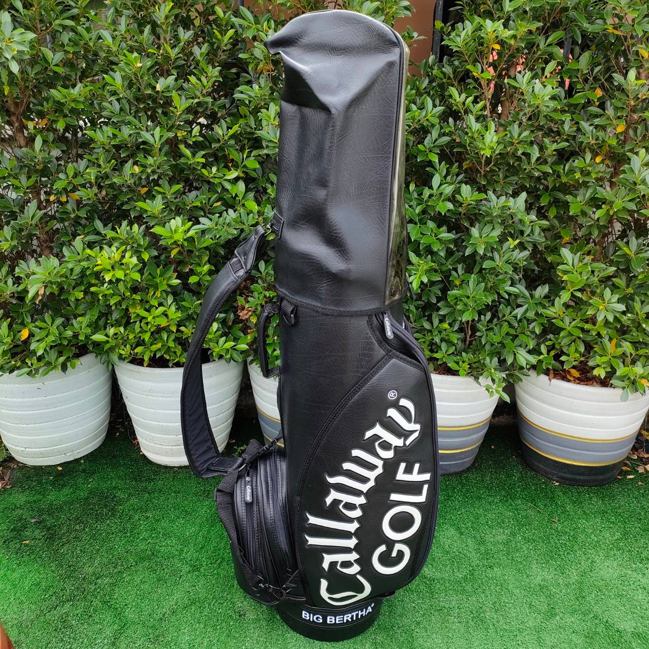 ถุงกอล์ฟ CALLAWAY GOLF สภาพสวยงาม ภายในบุกำมะหยี่ อย่าดี น่าใช้มากๆครับ