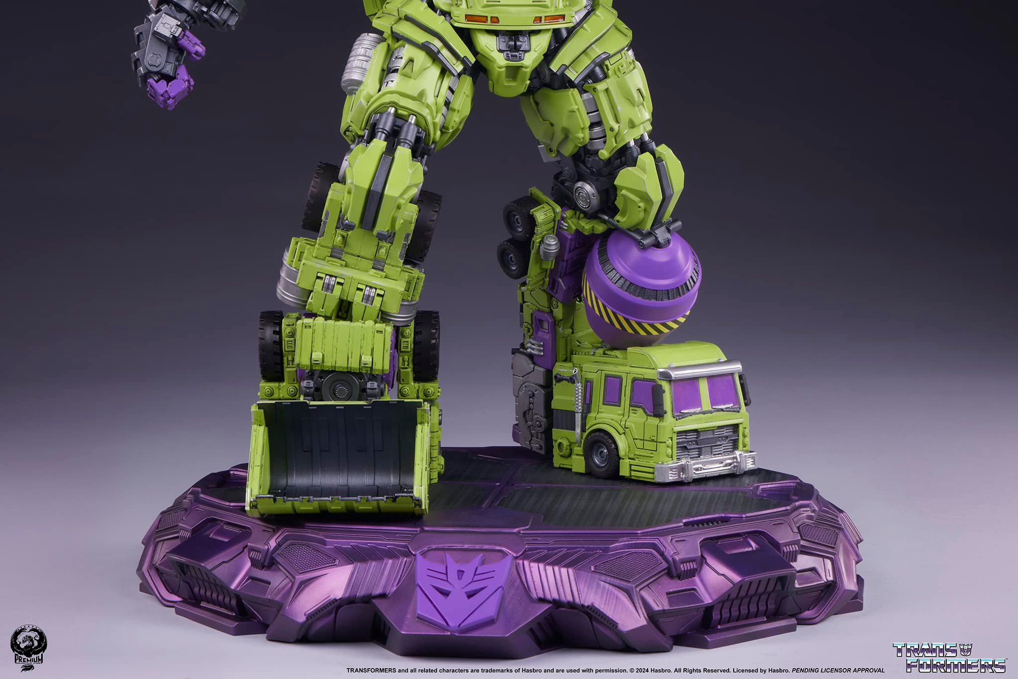 [สั่งจอง] PCS : Devastator (Transformers)