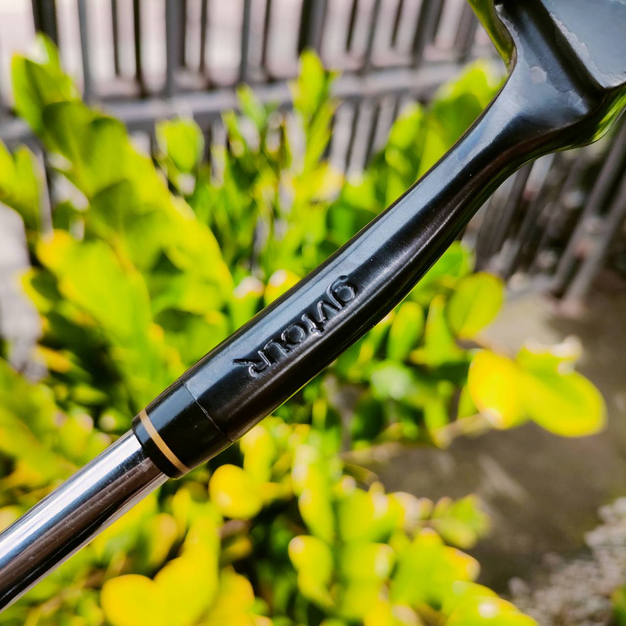 CHIPPER GTOUR GV-60Y วัสดุดีมาก สีดำสวย ดุดัน เล่นข้างกรีนได้ดีมาก ไม้กอล์ฟพรีเมี่ยมญี่ปุ่นมือสอง By NakaraLuxurious