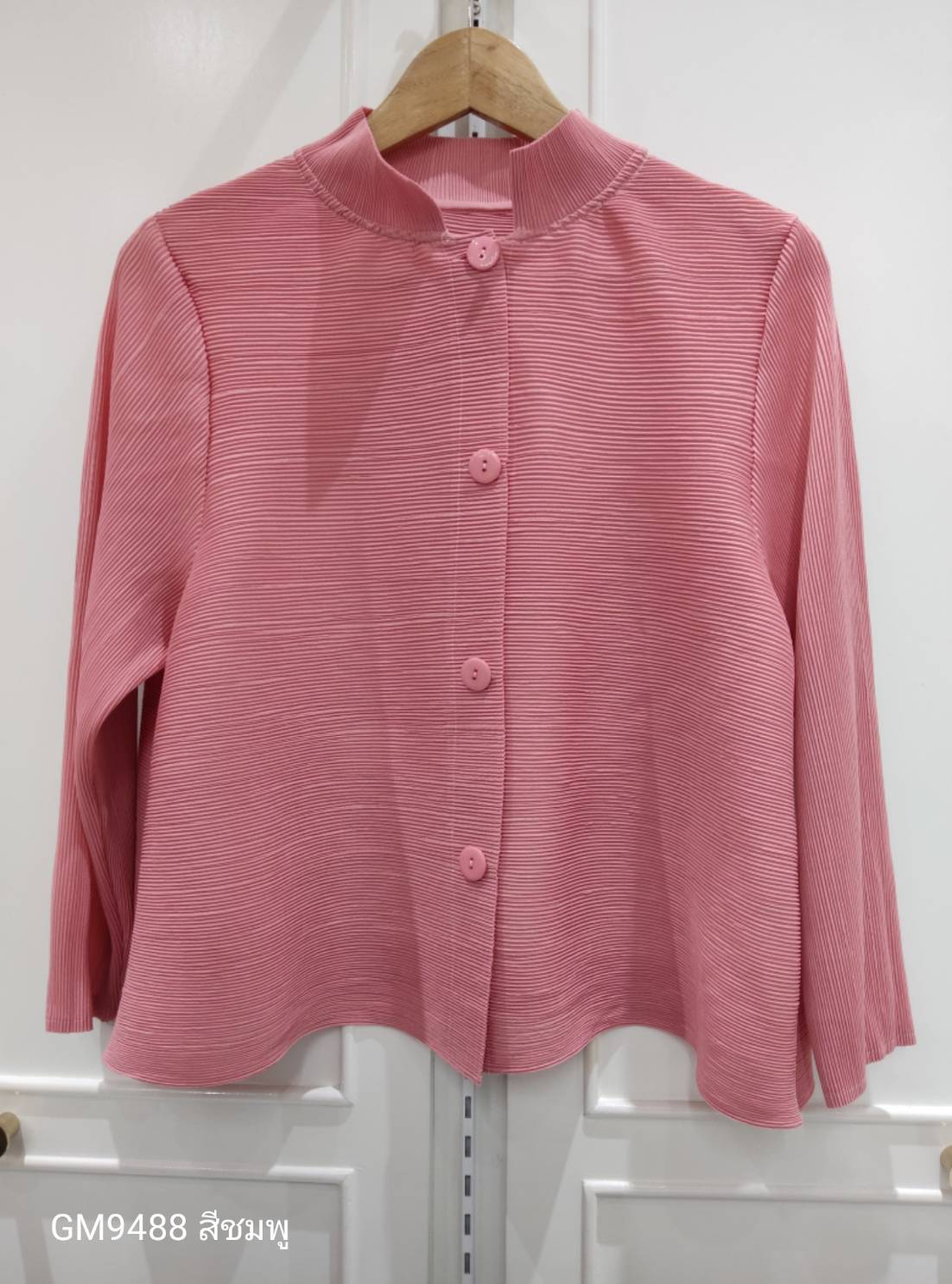 อก42 (ทรงเล็ก) 2MUAY GM9488 เสื้ออัดพลีทคอปกแมนดาริน กระดุมผ่าหน้า แขนยาว LONG SLEEVE PLEATED TOP 7 สี FREE SIZE