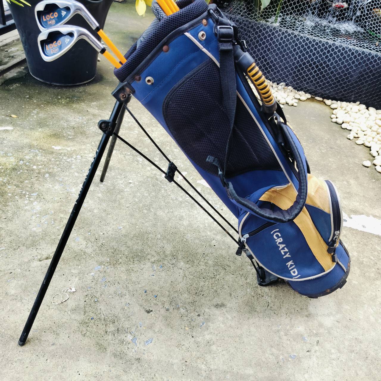 ***ไม้กอล์ฟเด็กครบชุด*** DUNLOP LOCO KID เหล็ก 7 ยาว 33 นิ้ว มีหัวไม้ถึง 3 หัว Driver และไม้ไฮบริดอีก 2 ไม้ ใช้ตีแทนเหล็กยาว ตีง่าย ไม้กอล์ฟพรีเมี่ยมญี่ปุ่นมือสอง ของแท้ By NakaraLuxurious