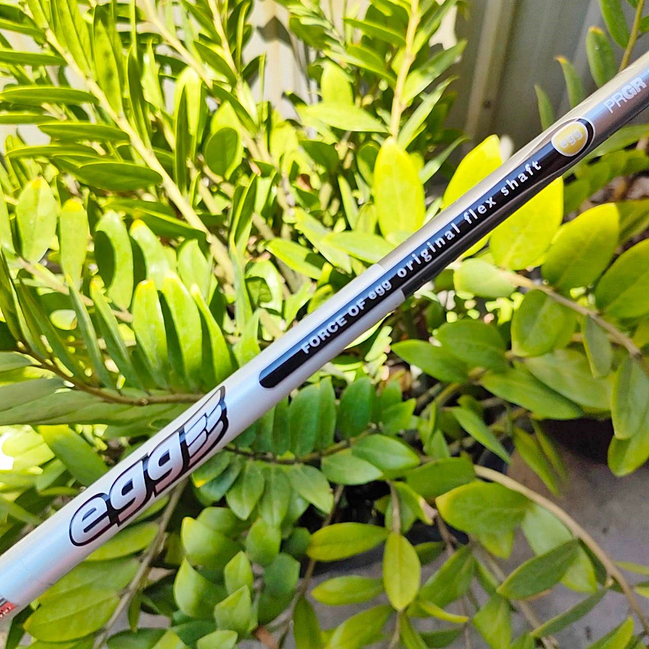 FW3 PRGR SUPER EGG SPOON องศา 16 ก้าน EGG PRGR M-35 FLEX R2 ก้านอ่อน สำหรับสปีดไม่แรงมากนะครับ จะช่วยให้ตีไกลอย่างมหัศจรรย์มากๆ วัสดุระดับ SUPER PREMIUM JAPAN ไม้กอล์ฟมือสอง ของแท้ BY NakaraLuxurious