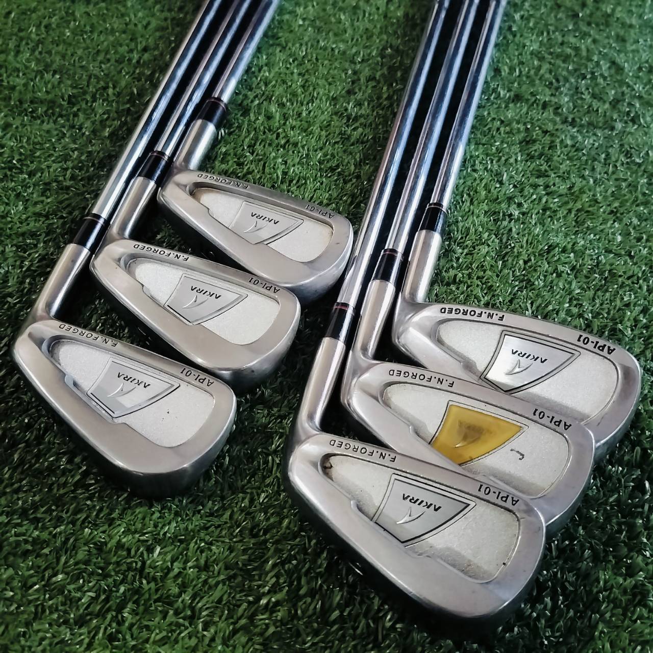 ** ขาดเหล็ก 7 และ 9 * ลดพิเศษ** ชุดเหล็ก AKIRA API-01 FN FORGED ก้าน NSPRO 950 FLEX R กริพ IOMIC มีเหล็ก 3 4 5 6 8 P ค่ะ เหล็ก FORGED JAPAN นุ่มนวล ฟีลลิ่งที่สุดยอดที่สุด ไม้กอล์ฟพรีเมี่ยมมือสอง ของแท้ By NakaraLuxurious